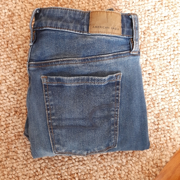 American Eagle Super Hi Rise Jegging Jeans size 4 Short - Picture 16 of 16